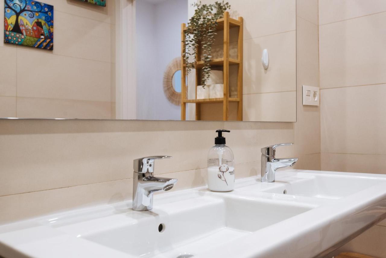Apartament Apartamento Estelar Con Piscina Y Garaje Nervion Sewilla Zewnętrze zdjęcie