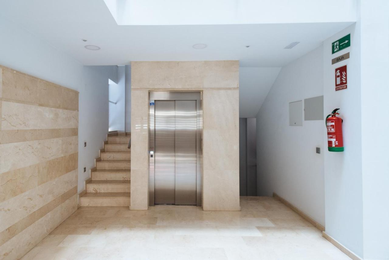 Apartament Apartamento Estelar Con Piscina Y Garaje Nervion Sewilla Zewnętrze zdjęcie